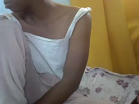 ElianeHot webcam