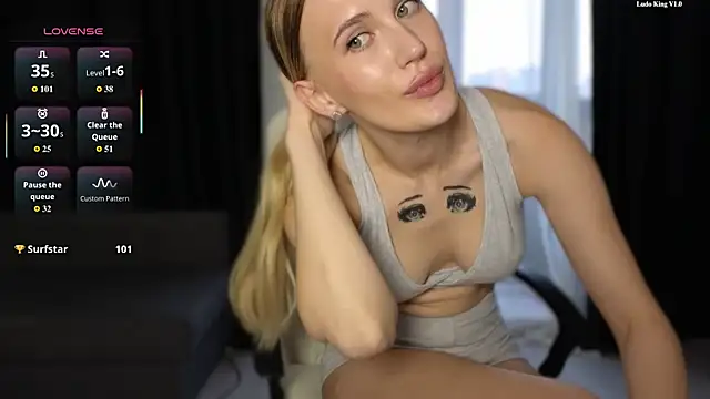 Luna_mp4 webcam