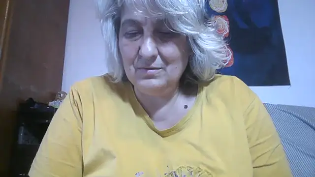 ExquisiteMature webcam