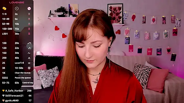 velvet_cherry_ live cam on StripChat