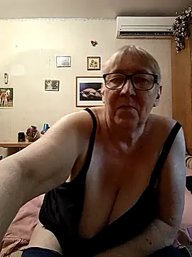 molli1408 - Molli1408's free webcam - UK Sex Cams