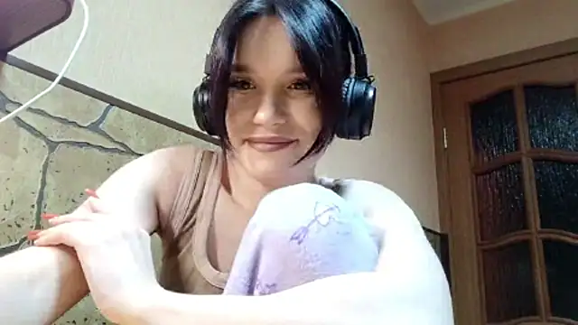 LovedBog live cam on StripChat