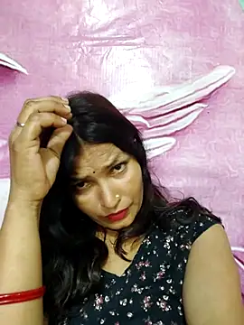 Priyaa_1433 webcam