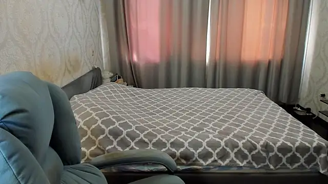 Vladik_b live cam on StripChat