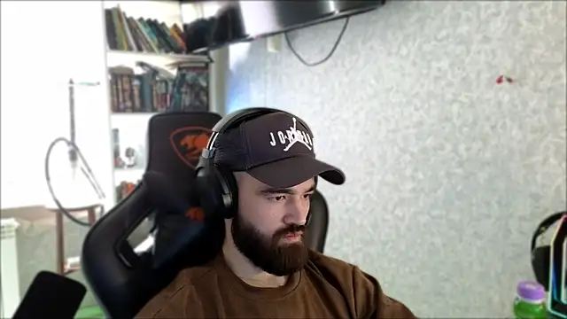 _Serious_Man webcam