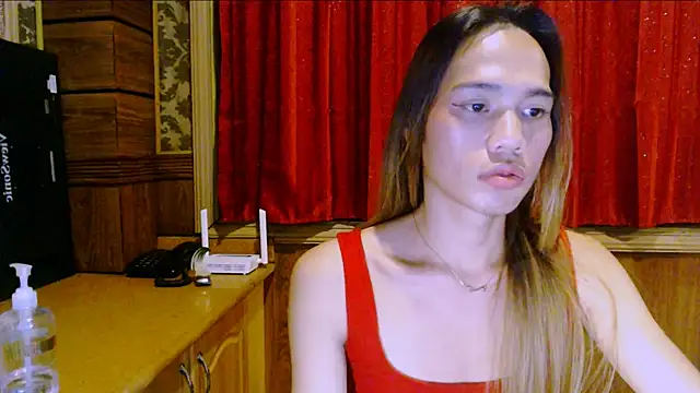hugecock_kate live cam on StripChat