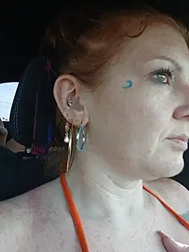 nakedgarbageperson live cam on StripChat