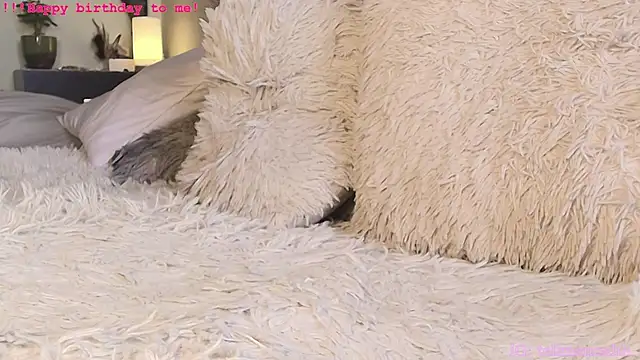 Hairyparadise live cam on StripChat