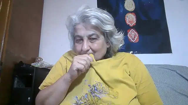 ExquisiteMature webcam