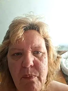 SonyaMarmeladx live cam on StripChat
