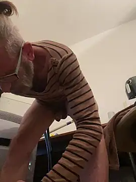 crisfootlicker live cam on StripChat