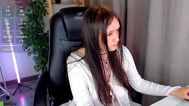 Emma-Blissa live cam on StripChat