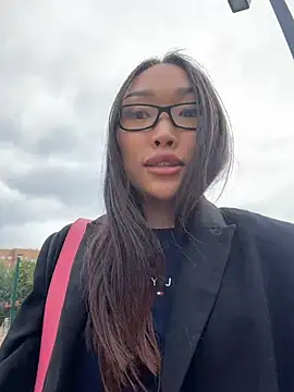 trytomakememoam webcam