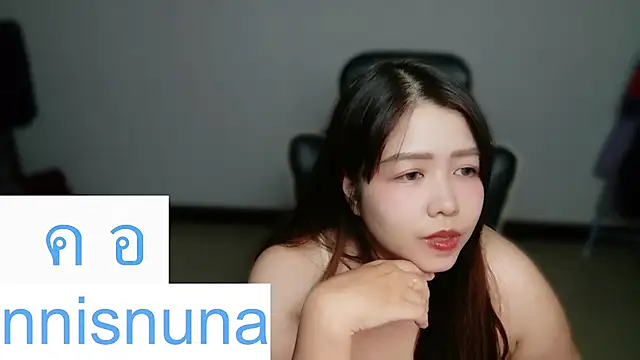 nunanunanuna live cam on StripChat
