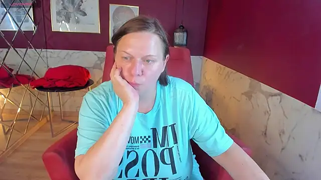 KellyPerfection webcam