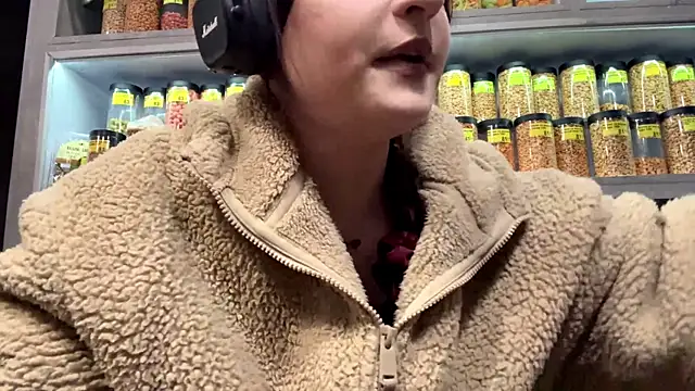 SuzanMoote live sex cam
