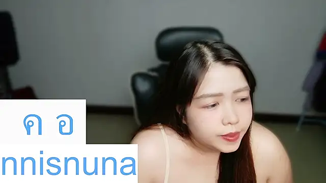 nunanunanuna live cam on StripChat