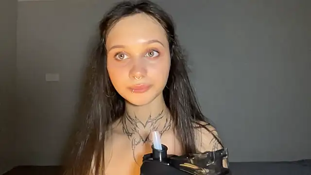 MayraLucarelli webcam