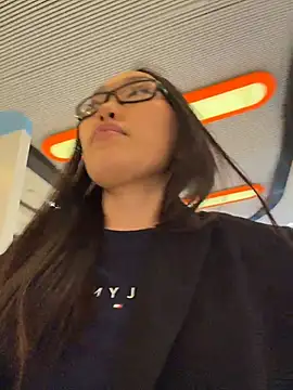 trytomakememoam webcam