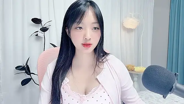 Winnie666999 webcam