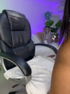 JANYLOVE__