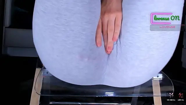 Cameltoe_squirt_inPants webcam