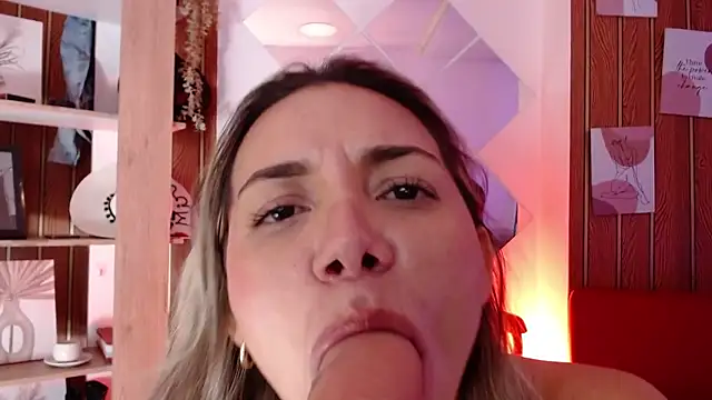 milfsecret69 webcam
