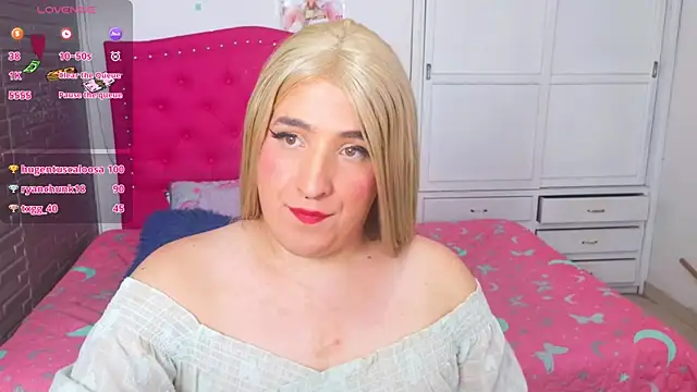 roxxy_pink_ live cam on StripChat