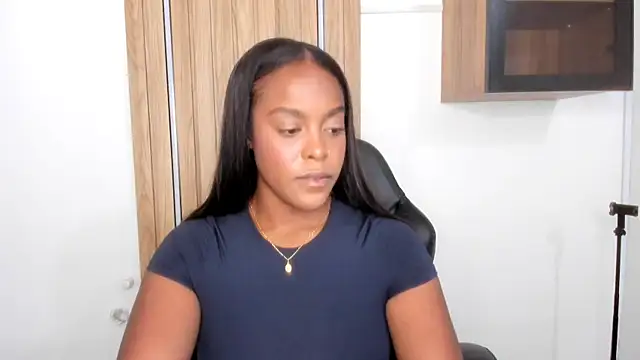 Emma_jonness webcam