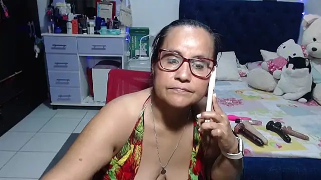 pervert_mommy_ live cam on StripChat