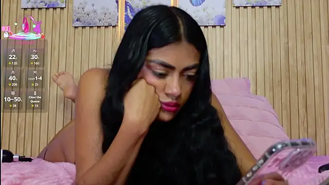 Moonceleste live cam on StripChat