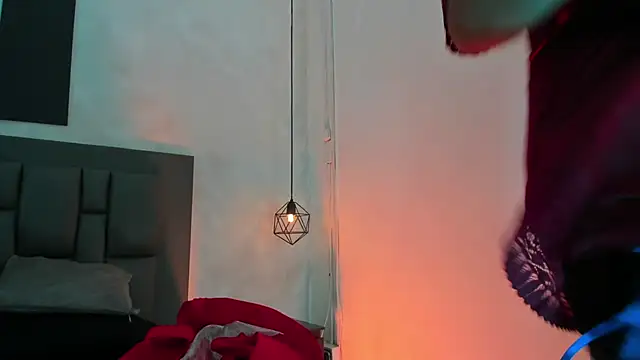 dakota_roussee webcam