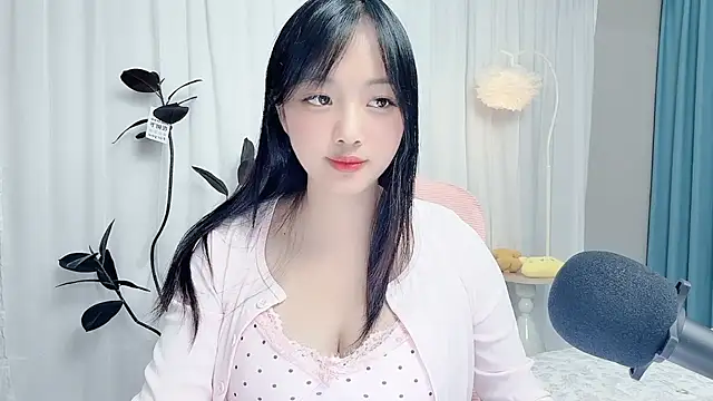 Winnie666999 webcam