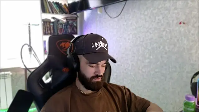 _Serious_Man webcam