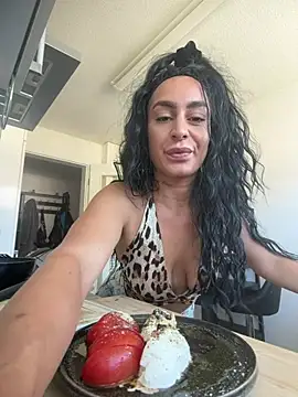 AyshaShirin webcam