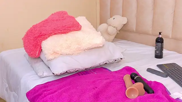 josselynbrown - JosselynBrown's free webcam - UK Sex Cams