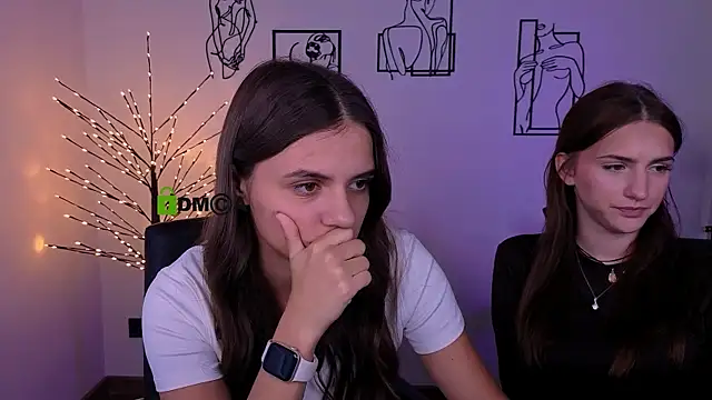 lisa_dark_ webcam