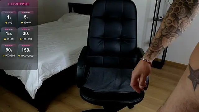 rory_reed (Ask my age) - cumshow