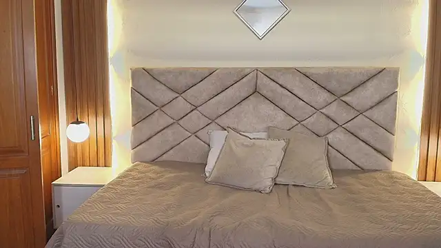 Raquel_jones live cam on StripChat