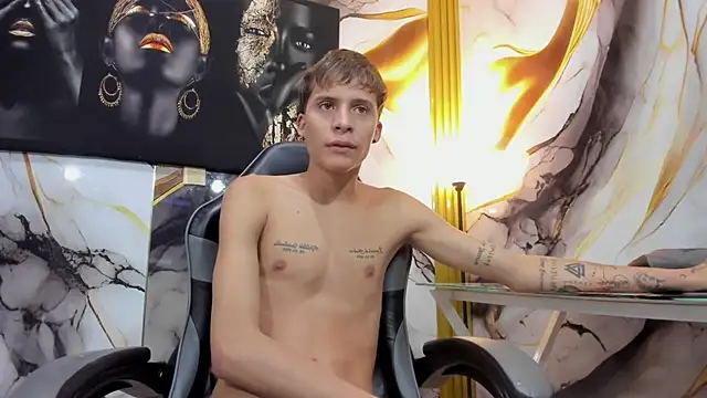 mono_blonde webcam
