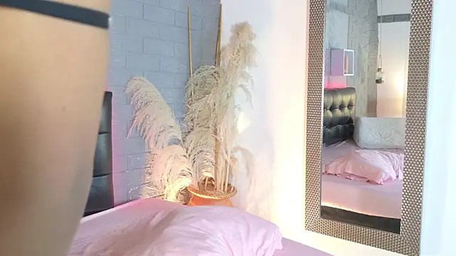 Lia_James_ live cam on StripChat