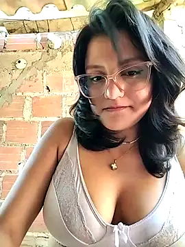 sienna_elara webcam