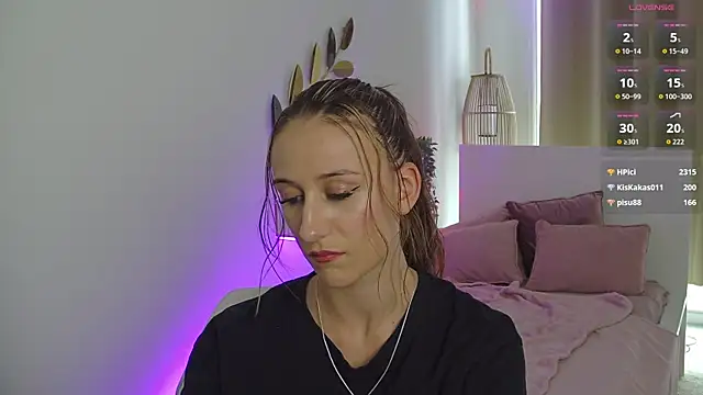 LiaaaBunny webcam