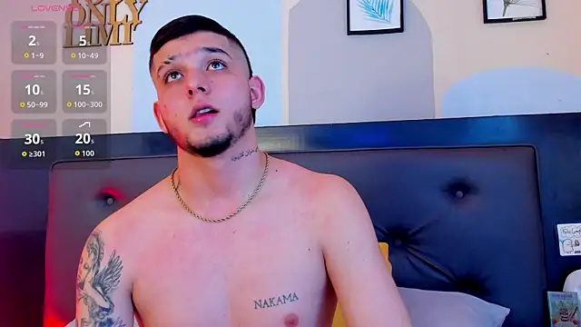 Boy_Mathew webcam