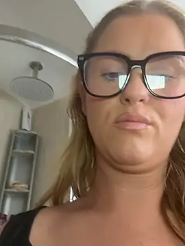 CharleighBaker webcam