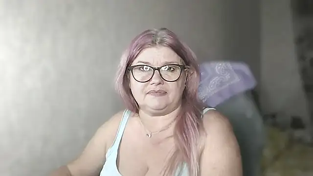 Diana_49 live cam on StripChat