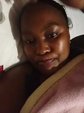 CurvyAssMandy webcam