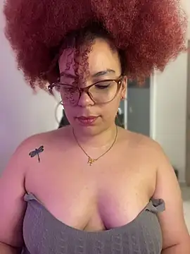 Leyah__ webcam