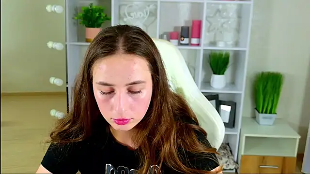 NadinnL webcam