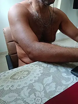 morenodiscret35 webcam